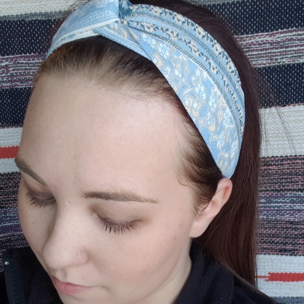 Blue floral non- slip headband yoga